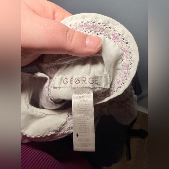 George Newborn Baby Girl Smocked Floral Dress Purple White Peter Pan Collar - Picture 5 of 5